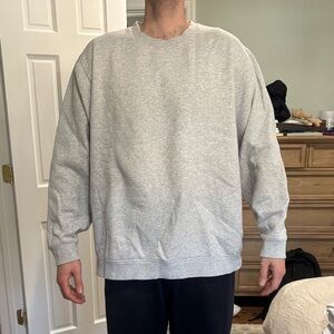 Eddie Bauer Men's Light Gray Crewneck Sweater